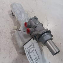 Brake Master Cylinder Fits 13-19 Ford Escape - $34.94