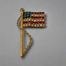 Vintage Rhinestone American Flag Brooch – Patriotic Red, White &amp; Blue Pin - $162.73 MXN