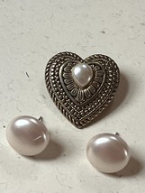 Vintage Demi Small Ornate Faux Goldtone Heart w Mabe Pearl Pin Brooch &amp; ... - $11.29