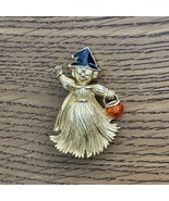 VTG Halloween Scarecrow Witch Holding Bumpkin Basket Brooch Pin Gold Ton... - £10.07 GBP