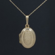 Solid 14K Gold Small Oval Locket Pendant 18&quot; Dainty Chain Necklace 2.3 Grams - £119.89 GBP