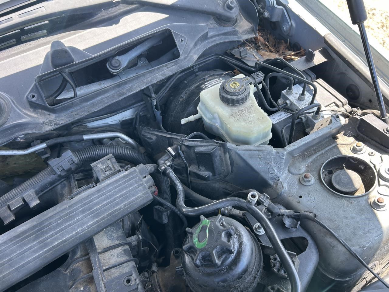 Brake Master Cylinder Convertible Fits 07-13 BMW 328i 104883490 Item image 7