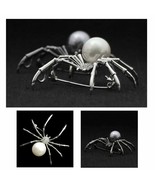 SPIDER BROOCH 2.25&quot; White or Gray Faux Pearl Crystal Rhinestone Pin Hall... - $223.70 MXN