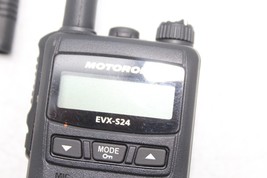 MOTOROLA EVX-S24 PORTABLE DIGITAL TWO-WAY RADIO E5672 image 10