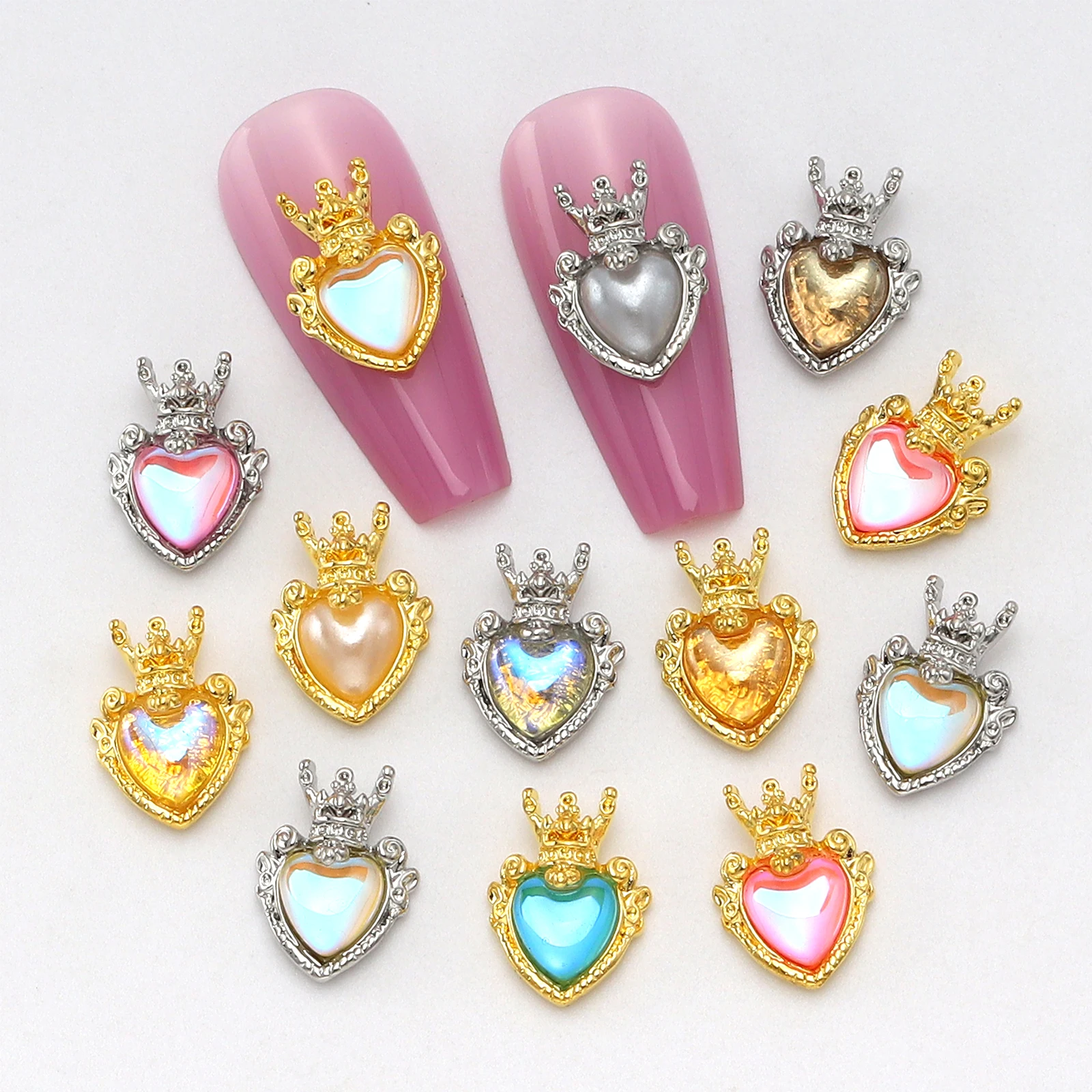 10 pcs Heart-shaped crystal Nail Art Crown Glamour Silver and Gold nails Nailed - £9.01 GBP+