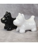 Vintage 1986 Scottish Scottie Terrier Black &amp; White Dog Salt &amp; Pepper Sh... - $204.70 MXN