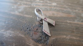 Silver Tone 1.5&quot; Avon Pink Stone Breast Cancer Ribbon Pin - £7.81 GBP