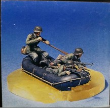 1/35 Resin Model Kit German Soldiers in a Boat WW2 Unpainted - £13.63 GBP