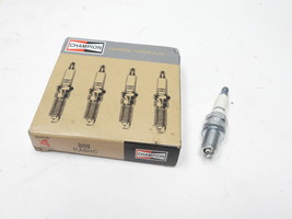 4 pc Champion Copper Plus Spark Plugs for 2009-2011 Chevrolet Aveo5 1.6L L4 vd - £9.56 GBP