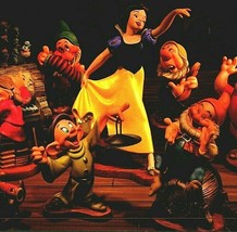 Snow White Seven Dwarfs Walt Disney Colloector Society Continental Size ... - $3.91