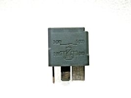 MERCEDES-BENZ/ HELLA/  MULTIPURPOSE 4 PRONG RELAY/  PART# 002 542 88 19 image 3
