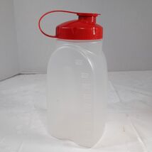 Rubbermaid Servin Saver Pitcher Jug #IC97 Red Flip Top Lid 1 QUART 32 oz... - $279.74 MXN