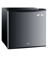 Sunpentown UF-114SS Upright Freezer – 1.1 Cu Ft with Lock &amp; Reversible Door - $217.26 CAD