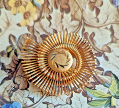 Vintage Gold Tone Scarf Sweater Clip West Germany Spiral Nautilus - £12.02 GBP