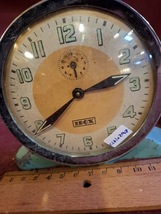 Vintage mechanical Israel clock [CLK10297] - $59.00
