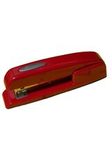Swingline Red Desktop Stapler Durable Metal &amp; Plastic Office Supplies - $13.38 CAD