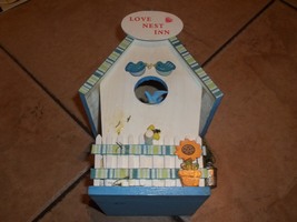  bird house wood hand made and painted - £27.97 GBP