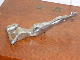 Vintage Nash Nude Woman Hood Ornament - $3,203.05 MXN