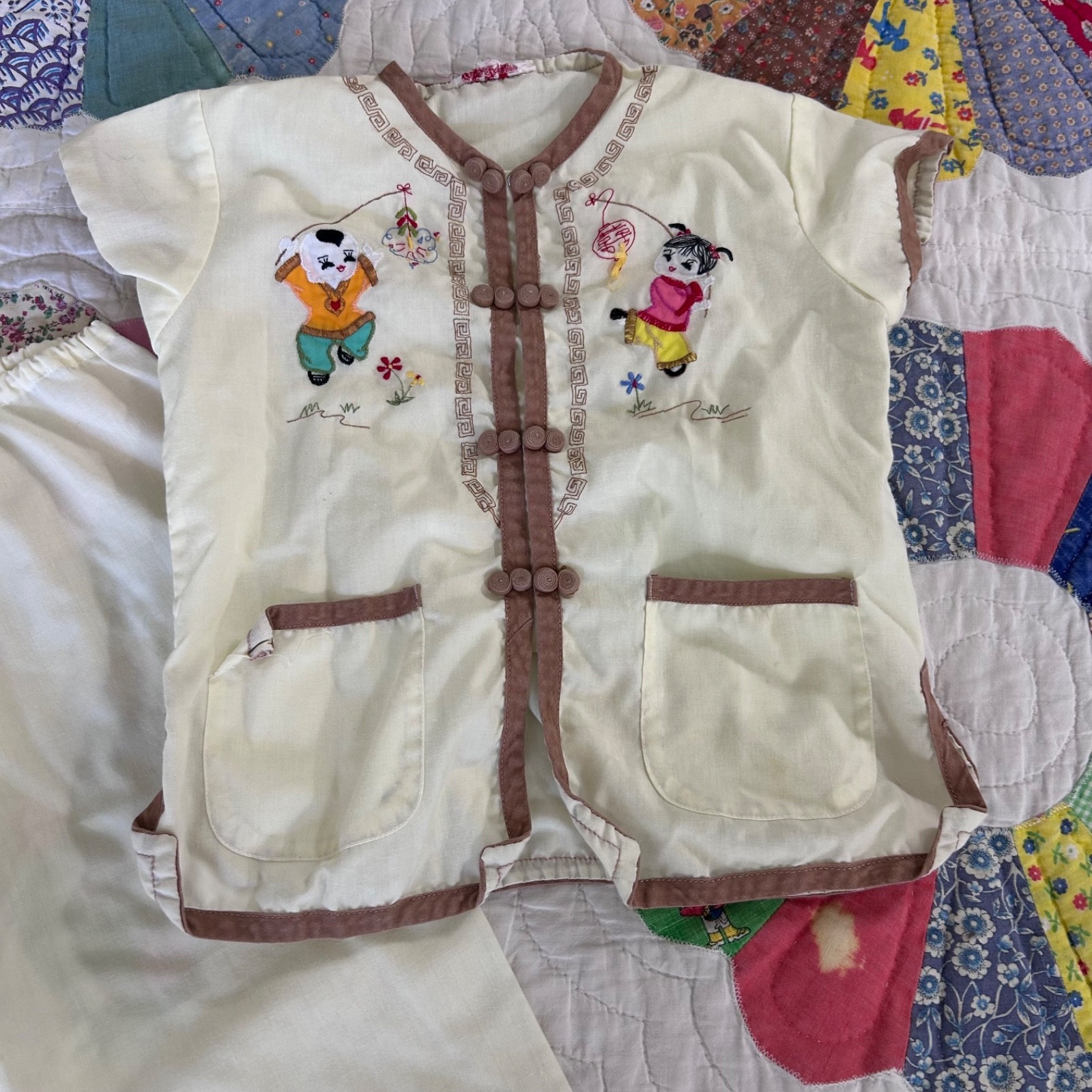 Vintage Plum Blossoms Size 2T Asian Chinese Embroidered Child’s Kimono 2pc Set Item image 2