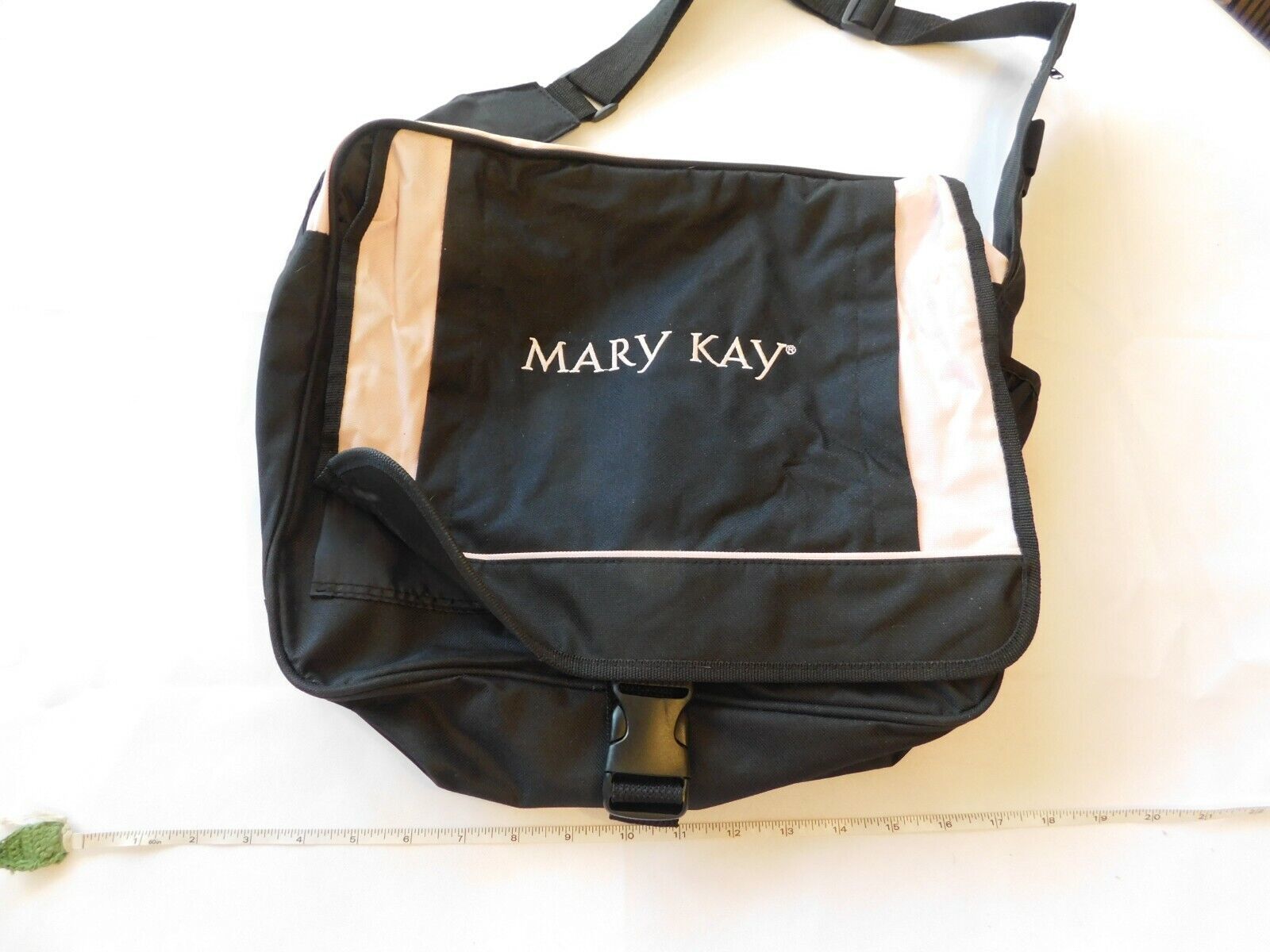 Mary Kay Messenger Bag Black Pink Crossbody adjustable strap pre-owned - $25.73