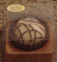 BRAND NEW IN BOX Cute Little Milk Chocolate Candle, ADORABLE GREAT CANDY... - $110.53 MXN