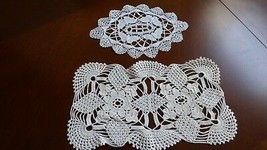 VTG lot of 2 Table Doily Lace Center Mat Dresser  hand crochet  ecru &amp; white - £11.05 GBP