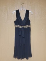 Banana Republic Dress Black Gold Embroidery sz 6 Pleated Lined V Neck 10... - £34.87 GBP