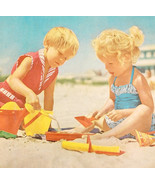1960 Esso Gasoline &amp; Oil Company Research Advertisement Beach Toys DWII27 - $558.77 MXN