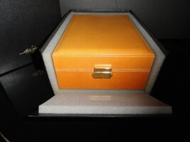 Michel Perrenoud Leather Travel Humidor 20 ct 10.5" L x 7.25"W x 3.25" H image 9