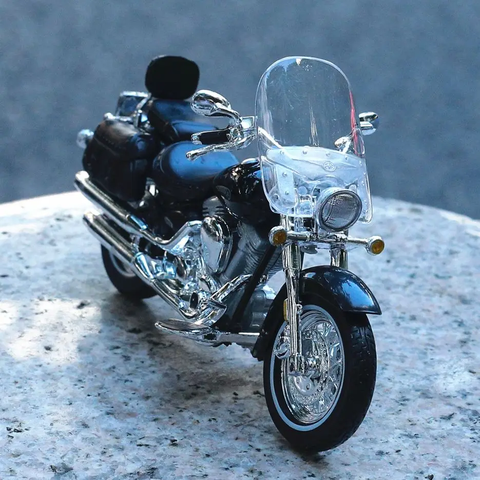 Play Maisto 1:18 Yamaha Road Star Silverado Motogp Motorcycle Model Souvenir Toy - £29.48 GBP