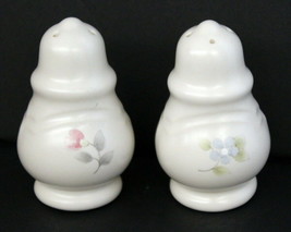 Pfaltzgraff &quot;Tea Rose&quot; Salt &amp; Pepper Shakers ~ EX RARE - £11.98 GBP