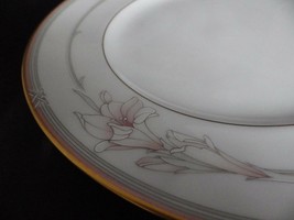 Noritake JENNA Dinner Plate Excellent Condition. - $23.76