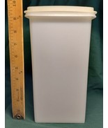 Vintage Tupperware White Rectangular Cracker Storage Container (1314-6) ... - £3.85 GBP