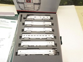 KATO TRAINS N SCALE- 106-090 C.B. &amp; Q. SILVER STREAKTRAIN SET - NEW - M10 - $3,603.93 MXN