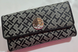 Tommy Hilfiger Signature TH Trifold Continental Checkbook Wallet Black  NWT - $34.54 CAD
