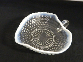 Opalescent Moonstone Hobnail Heart Bonbon Nappy One Handle M2772 Anchor Hocking - £14.36 GBP
