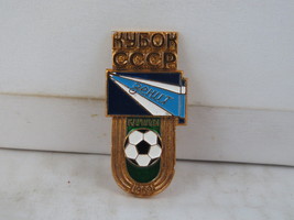 Vintage Soviet Soccer Pin - FC Zenit Karpaty L&#39;viv Top League Champs Stamped Pin - £15.14 GBP