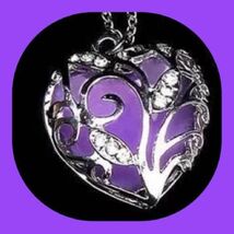 Clearance! New Absolutely Beautiful Rhinestone Heart Necklace Includes 1... - $6.00