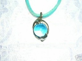 2 DOLPHIN CIRCLING AROUND A LIGHT TURQUOISE BLUE GEM BALL PENDANT NECKLACE - $11.20 CAD