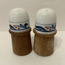 Euc Dansk Bistro Maribo Teak Wood Stoneware Salt Pepper Shakers Set Vintage 4.5&quot; - £15.82 GBP