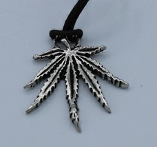 Cannabis Pot Leaf Necklace Alchemy Poker English Pewter Vintage 1993 - £37.32 GBP