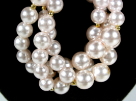 Triple Strand Pale Pink Bead Necklace Vintage Twisted Graduated Goldtone 24&quot; - £14.79 GBP