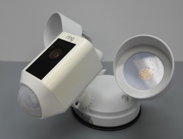 Ring Floodlight Camera Motion-Activated HD Security Camera White 2210C-XYZ image 3