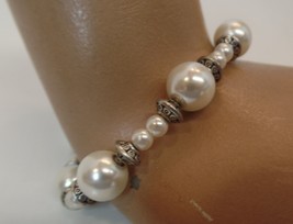 Unbranded Faux Pearl &amp; Silvertone Beaded Magnetic Bracelet Suited for 7&quot; Wrist - £9.32 GBP