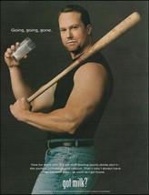 Mark McGwire (St. Louis Cardinals) 1998 Got Milk ad 8 x 11 advertisement print - £3.30 GBP