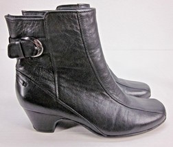 CLARKS Artisan Women&#39;s Dara II Boot Inside Zip Buckle Accent Black Leather 8.5M - £31.68 GBP