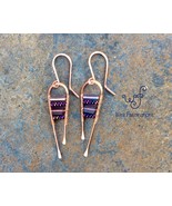 Handmade copper earrings: long curves with metallic and purple rectangle... - €23,11 EUR