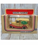 Lledo Models of Days Gone Pat&#39;s Poodle Parlour Truck - $11.00 CAD