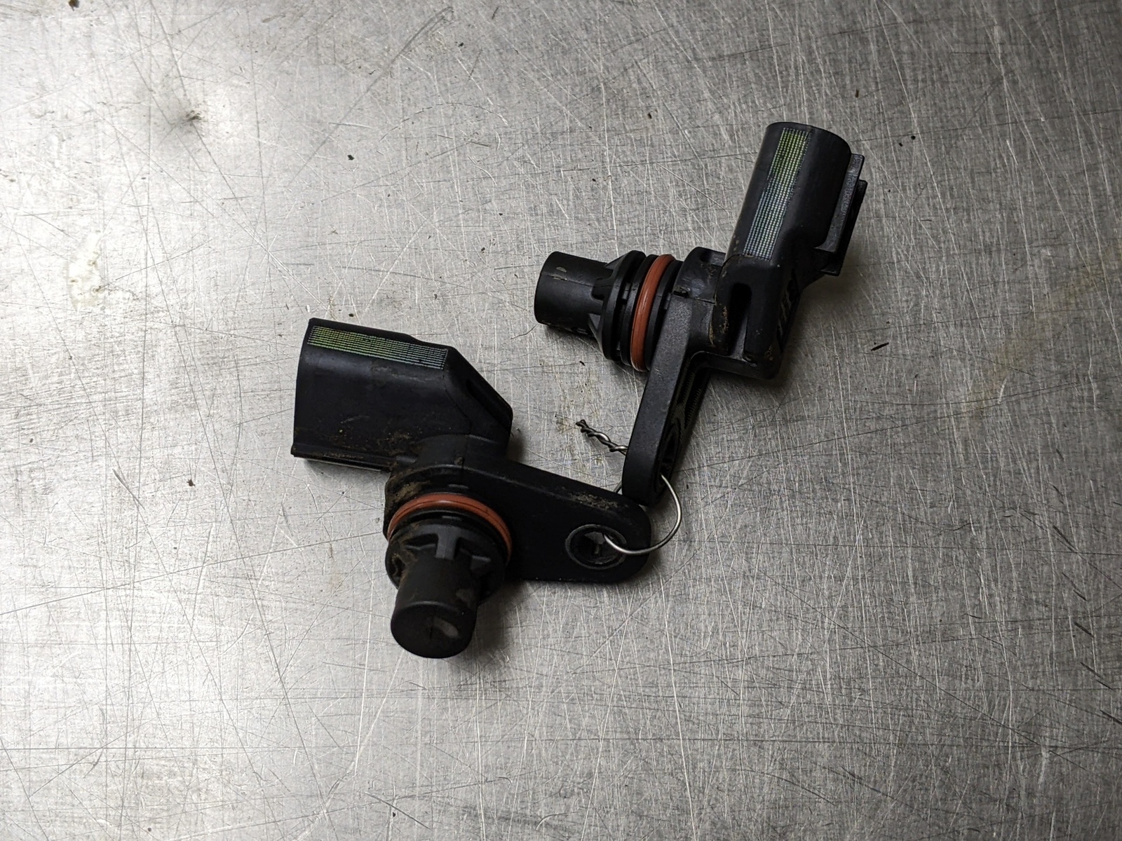 Camshaft Position Sensor Set For 17-21 Kia Sportage EX 2.4 393502G000 FWD - $29.65