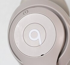 Beats by Dr. Dre Studio Pro Over-the-Ear Wireless Headphones MQTR3LLA Sandstone image 4